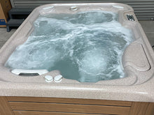 Load image into Gallery viewer, Used 2015 Hot Spring Highlife Jetsetter Model Spa - Las Vegas Showroom
