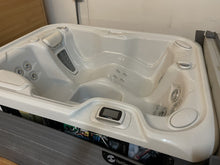 Load image into Gallery viewer, Used 2021 Hot Spring Highlife Jetsetter LX Model Spa
