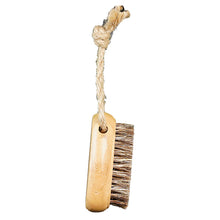 Load image into Gallery viewer, Rento Bamboo Oval Kynshiharja Nail Brush for Sauna
